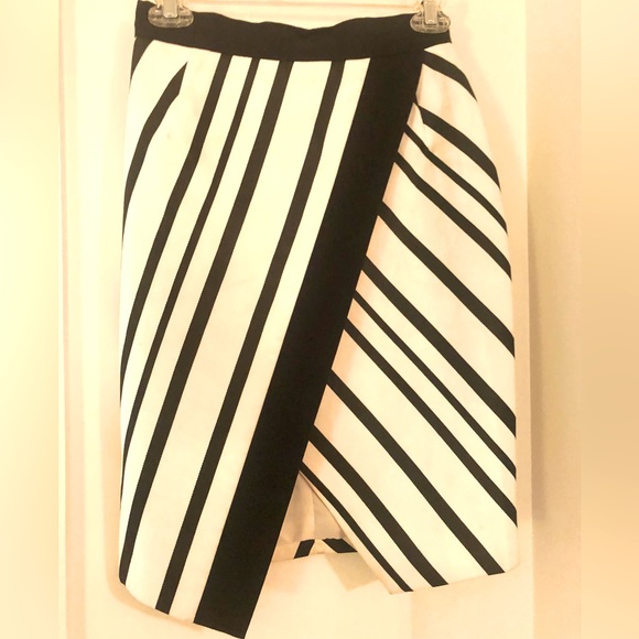 Fitted Skirt Front Split H&M Pencil Skirt - Picture 6 of 8